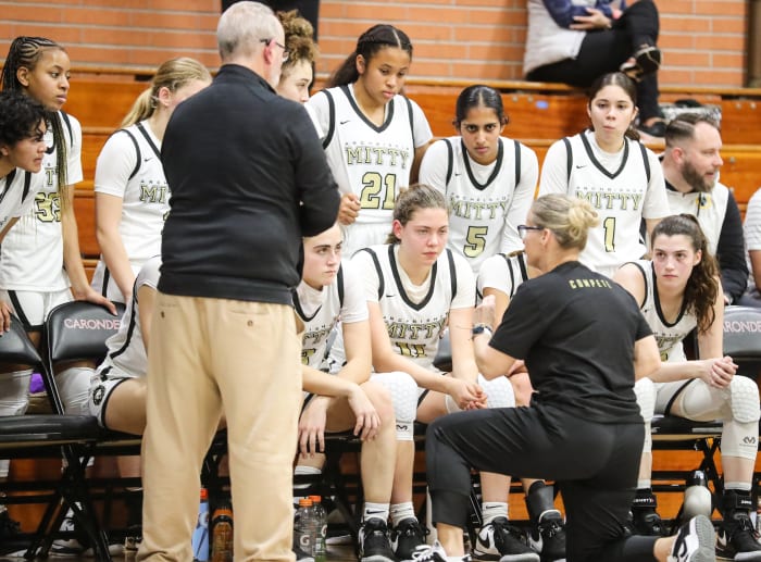 Mitty University girls basketball plus Sabrina Ionescu at Ionescu Showcase at De La Salle by Sam Stringer 1-20-2024012020248